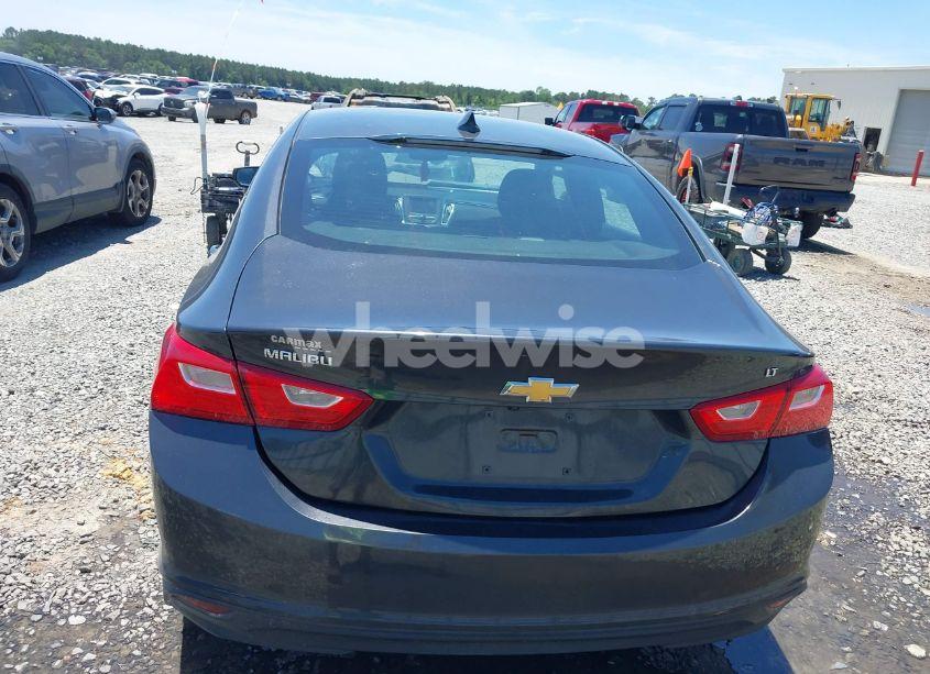 Photo 15 of 2018 Chevrolet Malibu LT (VIN 1G1ZD5ST5JF179045)