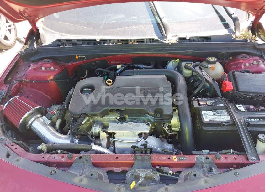 Photo 10 of 2018 Chevrolet Malibu LT (VIN 1G1ZD5ST5JF217955)