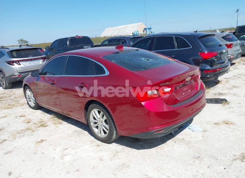 Photo 3 of 2018 Chevrolet Malibu LT (VIN 1G1ZD5ST5JF217955)