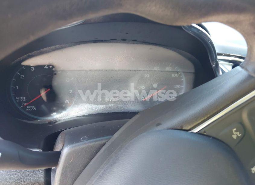 Photo 7 of 2018 Chevrolet Malibu LT (VIN 1G1ZD5ST5JF217955)