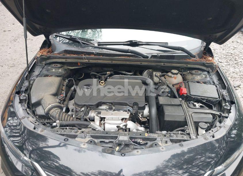 Photo 10 of 2018 Chevrolet Malibu LT (VIN 1G1ZD5ST5JF220015)