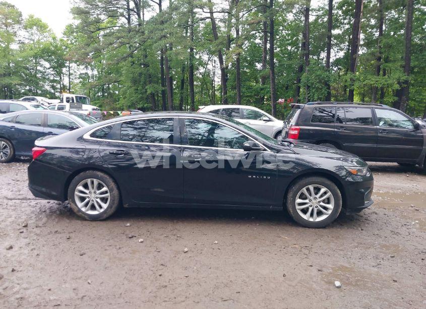 Photo 13 of 2018 Chevrolet Malibu LT (VIN 1G1ZD5ST5JF220015)