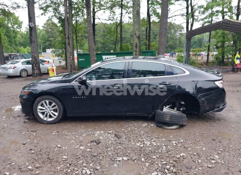 Photo 14 of 2018 Chevrolet Malibu LT (VIN 1G1ZD5ST5JF220015)