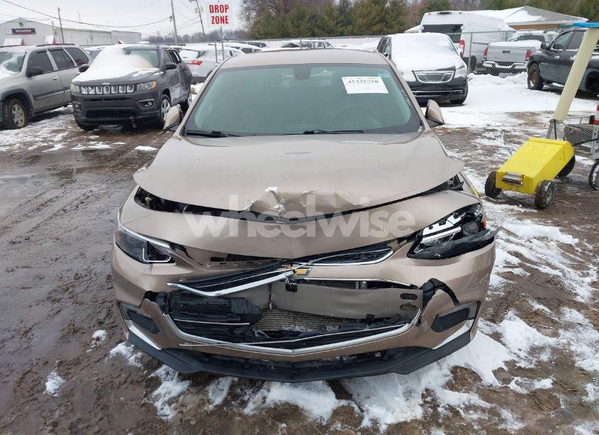 Photo 12 of 2018 Chevrolet Malibu LT (VIN 1G1ZD5ST5JF229720)