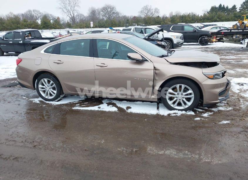 Photo 13 of 2018 Chevrolet Malibu LT (VIN 1G1ZD5ST5JF229720)