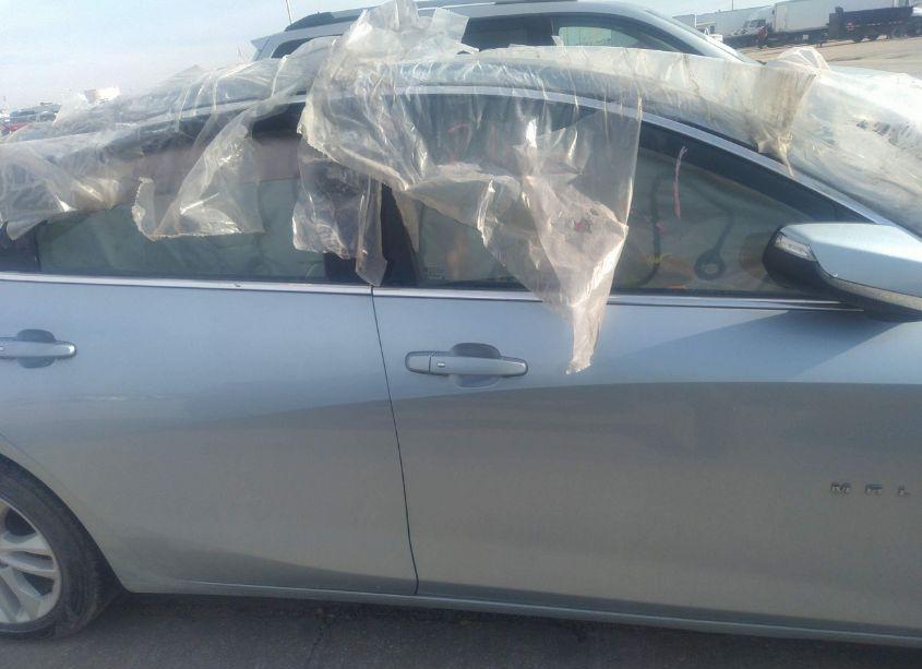 Photo 12 of 2018 Chevrolet Malibu LT (VIN 1G1ZD5ST5JF232018)