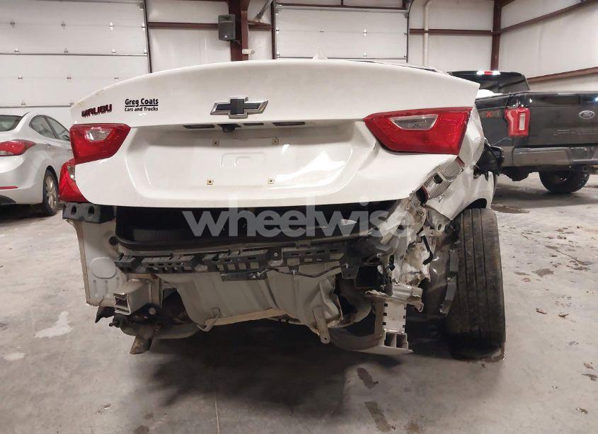 Photo 18 of 2018 Chevrolet Malibu LT (VIN 1G1ZD5ST5JF238479)