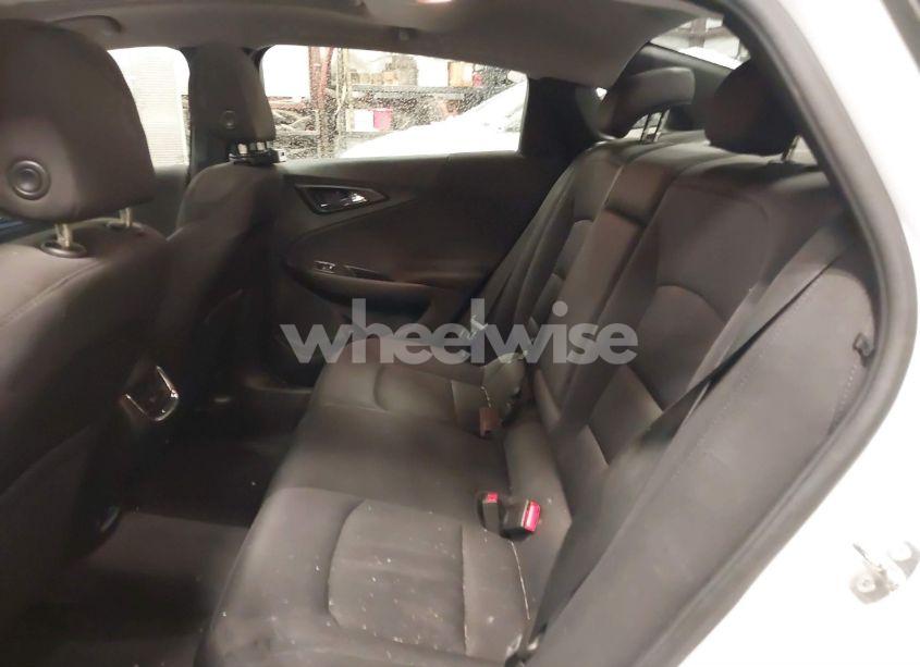 Photo 8 of 2018 Chevrolet Malibu LT (VIN 1G1ZD5ST5JF238479)