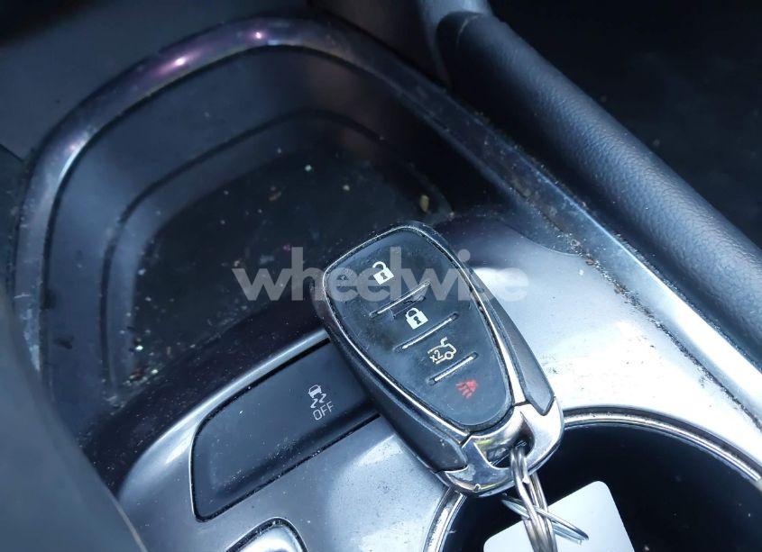 Photo 11 of 2018 Chevrolet Malibu LT (VIN 1G1ZD5ST5JF244797)