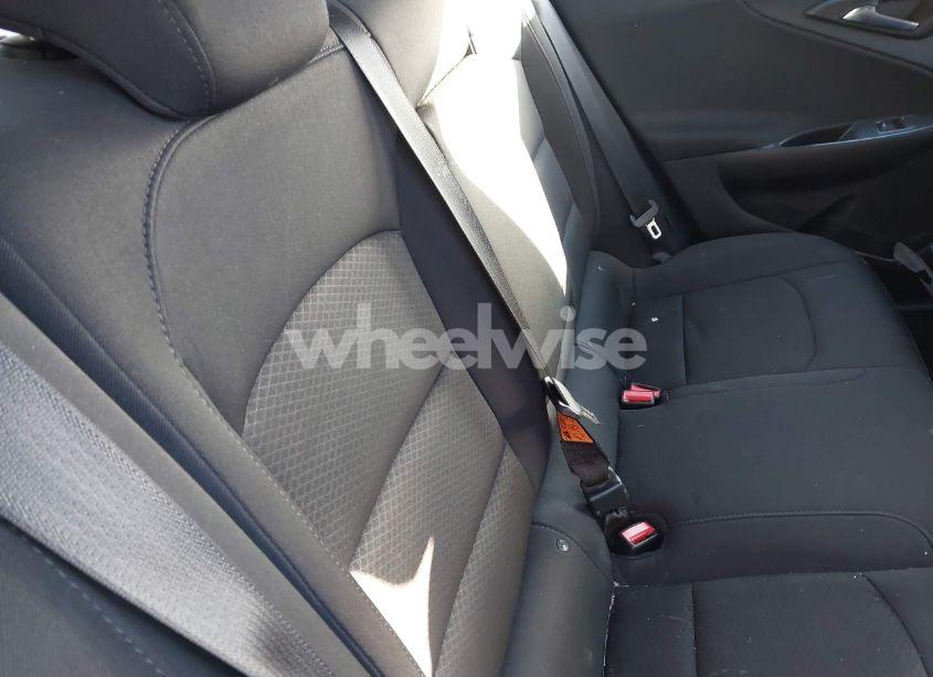 Photo 8 of 2018 Chevrolet Malibu LT (VIN 1G1ZD5ST5JF244797)