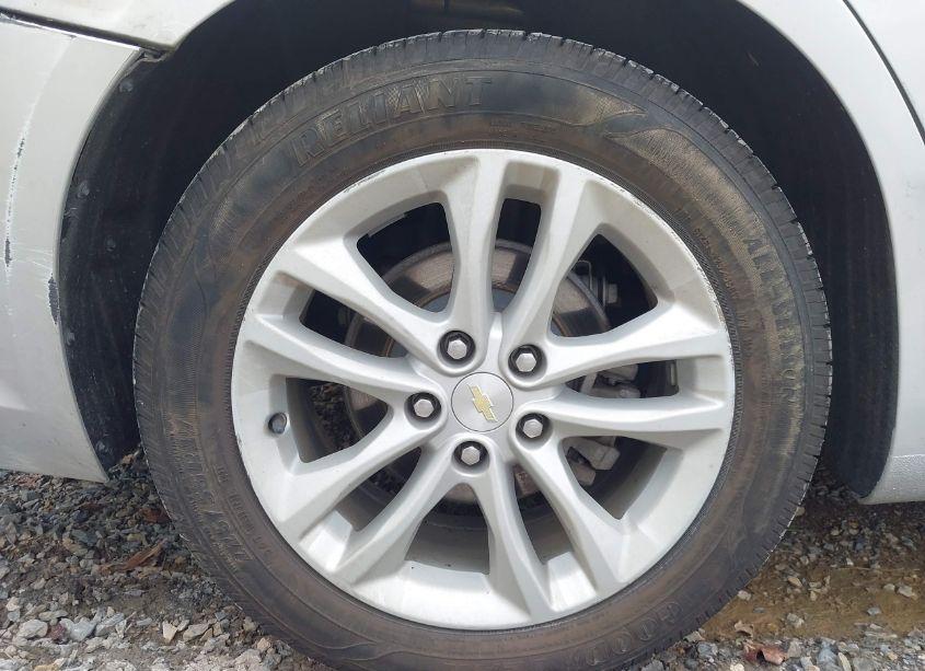 Photo 12 of 2018 Chevrolet Malibu LT (VIN 1G1ZD5ST5JF249031)