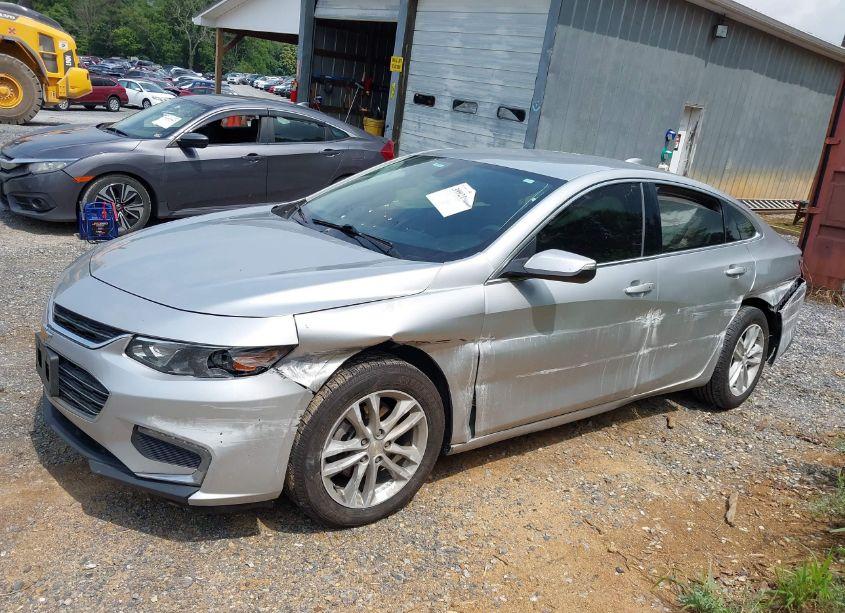 Photo 6 of 2018 Chevrolet Malibu LT (VIN 1G1ZD5ST5JF249031)