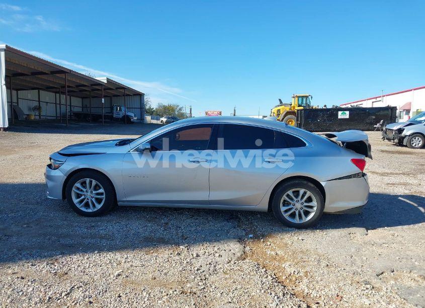 Photo 15 of 2018 Chevrolet Malibu LT (VIN 1G1ZD5ST5JF249563)