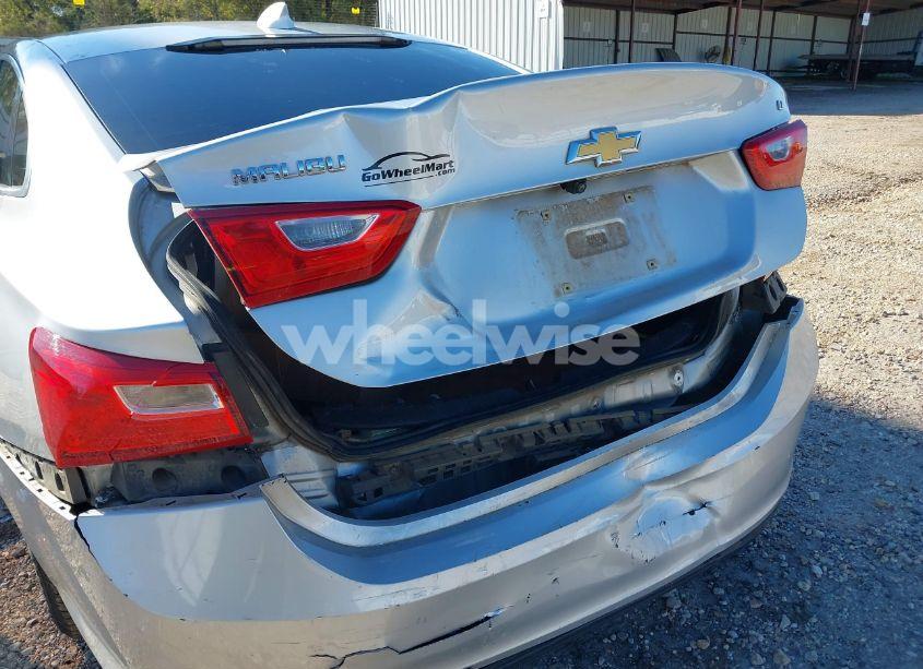 Photo 22 of 2018 Chevrolet Malibu LT (VIN 1G1ZD5ST5JF249563)