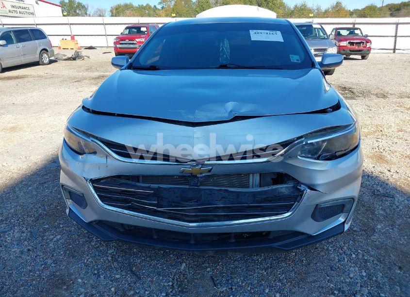 Photo 6 of 2018 Chevrolet Malibu LT (VIN 1G1ZD5ST5JF249563)