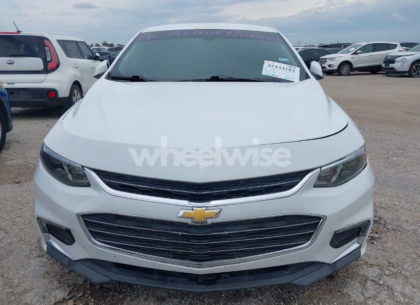 Photo 12 of 2018 Chevrolet Malibu LT (VIN 1G1ZD5ST5JF253628)