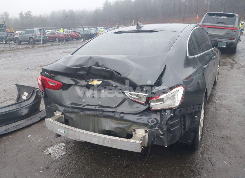 Photo 17 of 2018 Chevrolet Malibu LT (VIN 1G1ZD5ST5JF254732)