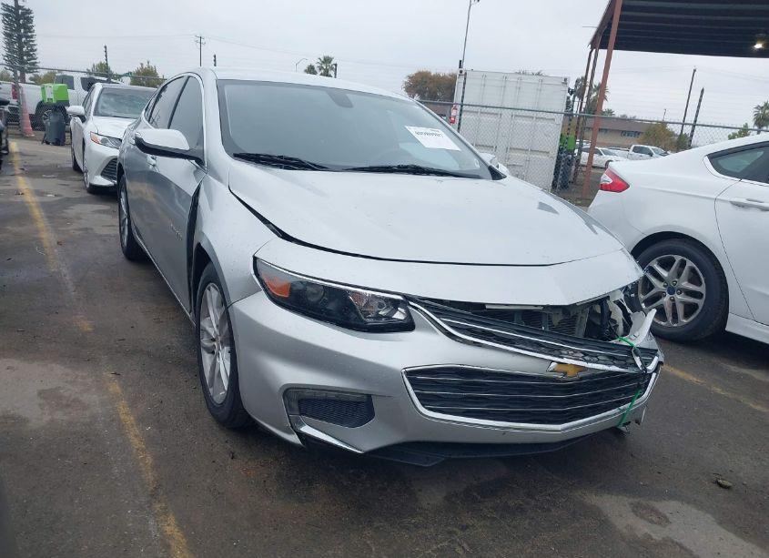 2018 Chevrolet Malibu LT (VIN 1G1ZD5ST5JF262877) main photo