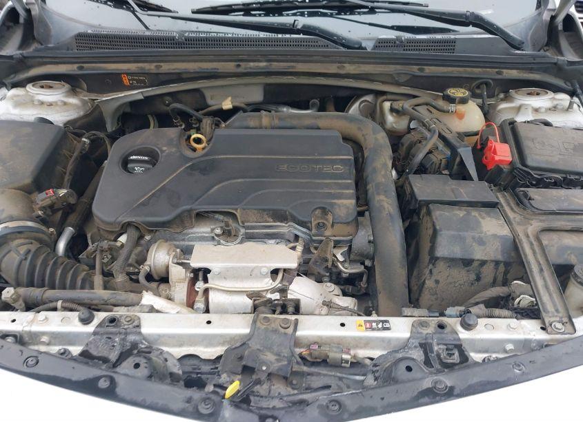 Photo 10 of 2018 Chevrolet Malibu LT (VIN 1G1ZD5ST5JF262877)