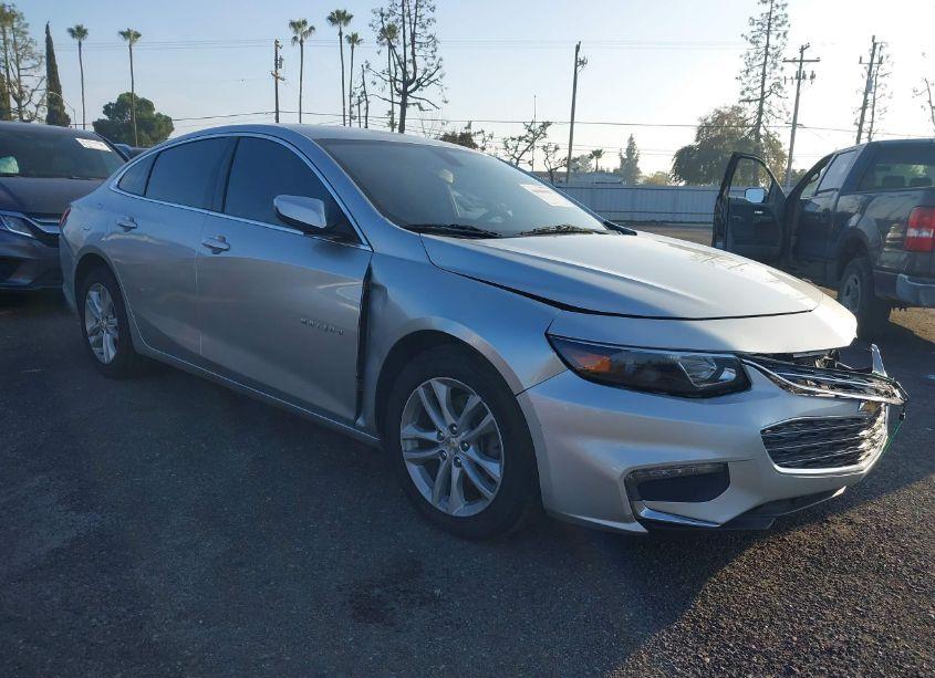 Photo 13 of 2018 Chevrolet Malibu LT (VIN 1G1ZD5ST5JF262877)
