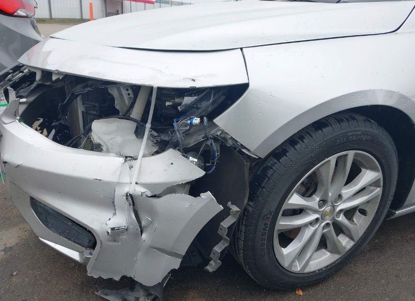 Photo 17 of 2018 Chevrolet Malibu LT (VIN 1G1ZD5ST5JF262877)