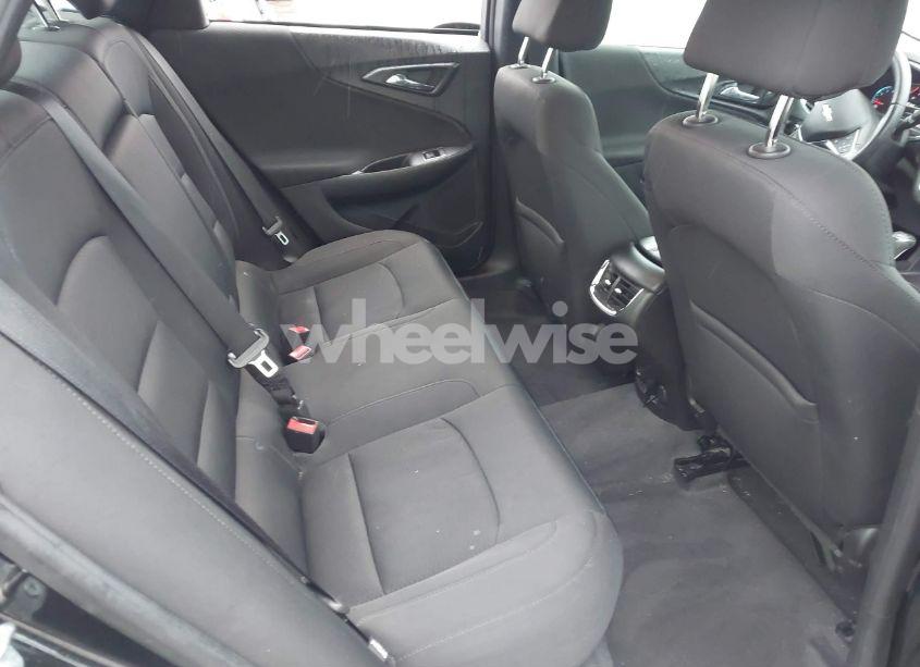 Photo 8 of 2018 Chevrolet Malibu LT (VIN 1G1ZD5ST5JF266444)