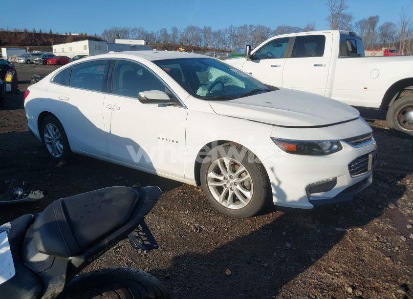 2018 Chevrolet Malibu LT (VIN 1G1ZD5ST5JF267044) main photo