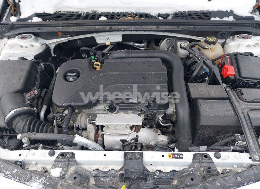 Photo 10 of 2018 Chevrolet Malibu LT (VIN 1G1ZD5ST5JF267531)