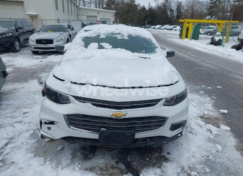 Photo 11 of 2018 Chevrolet Malibu LT (VIN 1G1ZD5ST5JF267531)