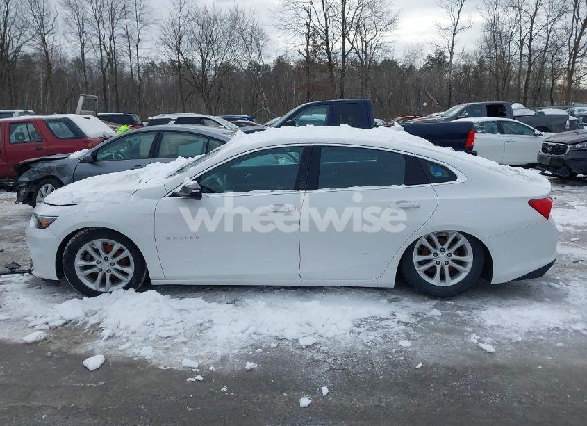 Photo 13 of 2018 Chevrolet Malibu LT (VIN 1G1ZD5ST5JF267531)