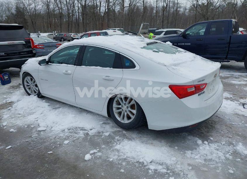Photo 3 of 2018 Chevrolet Malibu LT (VIN 1G1ZD5ST5JF267531)