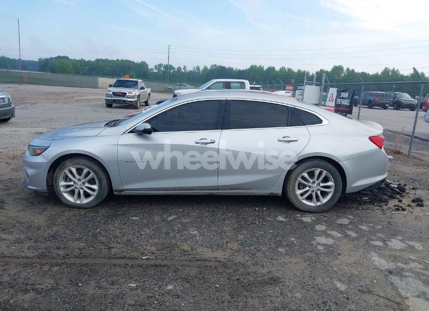 Photo 15 of 2018 Chevrolet Malibu LT (VIN 1G1ZD5ST5JF278853)