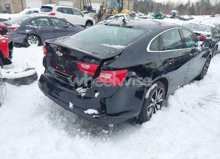 Photo 4 of 2018 Chevrolet Malibu LT (VIN 1G1ZD5ST5JF284944)