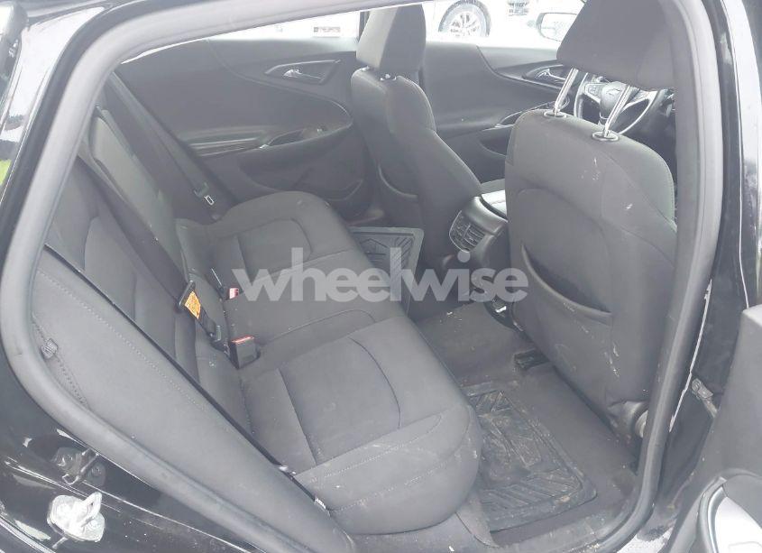 Photo 8 of 2018 Chevrolet Malibu LT (VIN 1G1ZD5ST5JF284944)