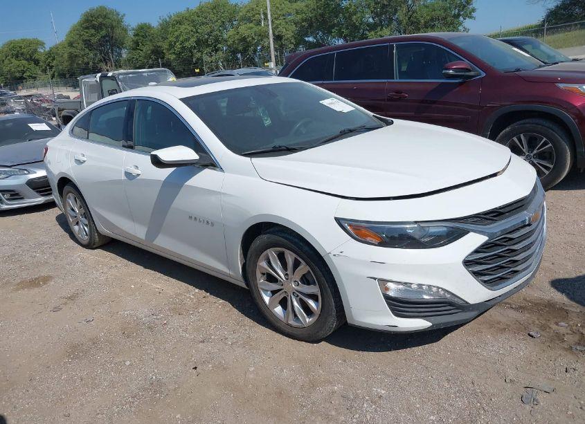 2019 Chevrolet Malibu LT (VIN 1G1ZD5ST5KF109823) main photo