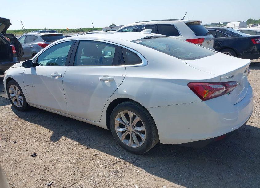 Photo 3 of 2019 Chevrolet Malibu LT (VIN 1G1ZD5ST5KF109823)