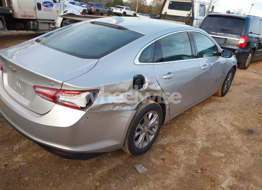 Photo 4 of 2019 Chevrolet Malibu LT (VIN 1G1ZD5ST5KF135564)