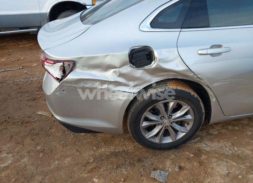 Photo 6 of 2019 Chevrolet Malibu LT (VIN 1G1ZD5ST5KF135564)