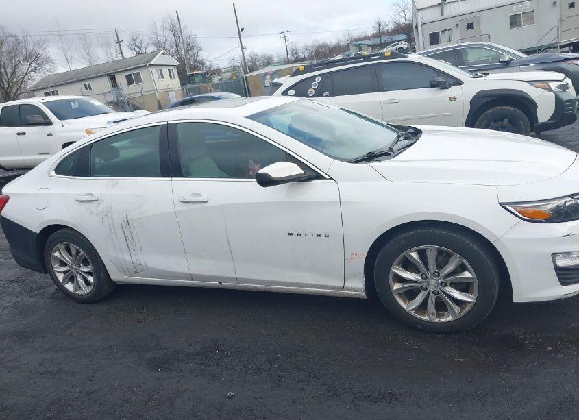 Photo 13 of 2019 Chevrolet Malibu LT (VIN 1G1ZD5ST5KF142059)