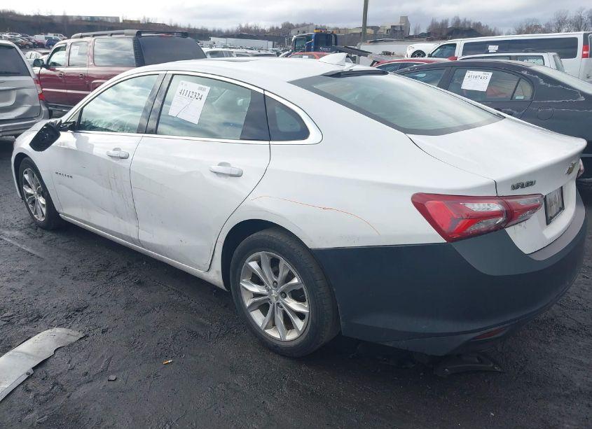 Photo 3 of 2019 Chevrolet Malibu LT (VIN 1G1ZD5ST5KF142059)