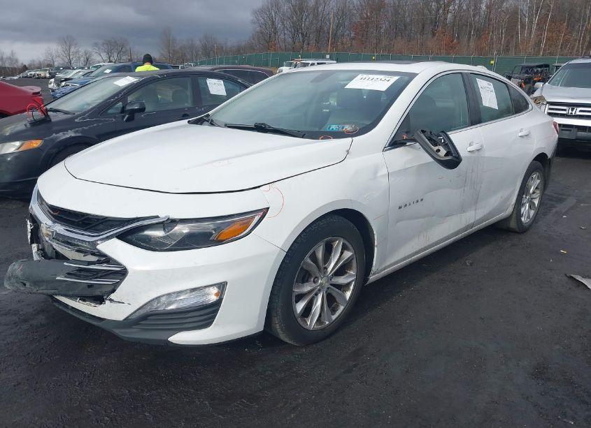 Photo 6 of 2019 Chevrolet Malibu LT (VIN 1G1ZD5ST5KF142059)