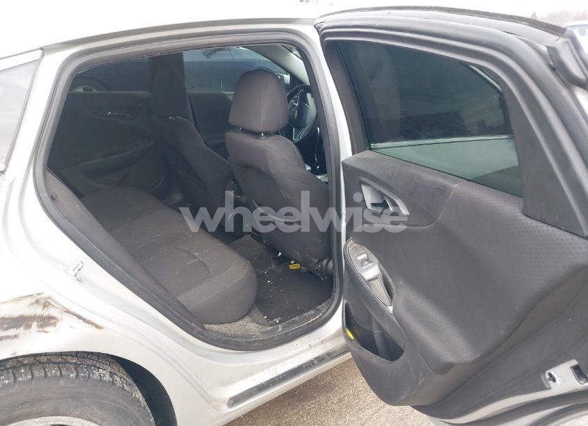 Photo 8 of 2019 Chevrolet Malibu LT (VIN 1G1ZD5ST5KF172288)