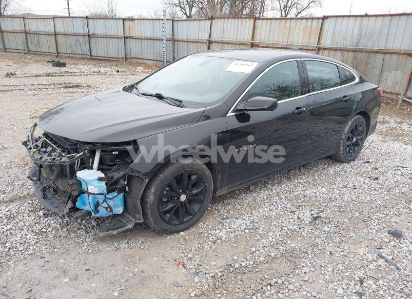 Photo 2 of 2019 Chevrolet Malibu LT (VIN 1G1ZD5ST5KF172792)
