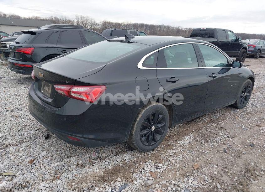 Photo 4 of 2019 Chevrolet Malibu LT (VIN 1G1ZD5ST5KF172792)