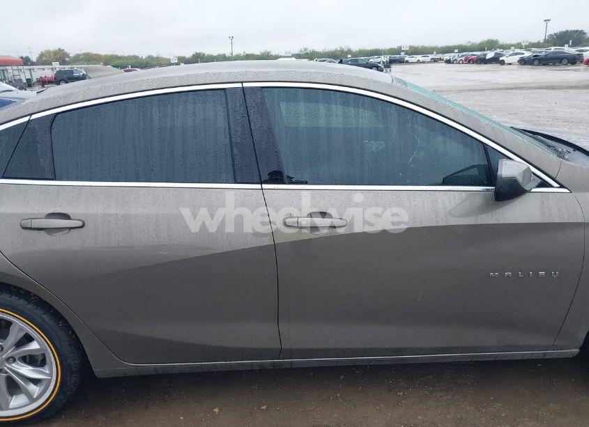Photo 13 of 2020 Chevrolet Malibu FWD LT (VIN 1G1ZD5ST5LF004913)