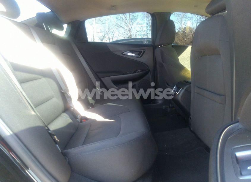 Photo 8 of 2020 Chevrolet Malibu FWD LT (VIN 1G1ZD5ST5LF009237)