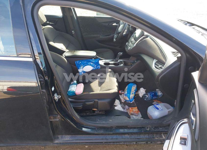 Photo 5 of 2020 Chevrolet Malibu FWD LT (VIN 1G1ZD5ST5LF040701)