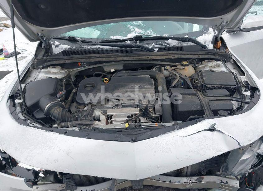 Photo 10 of 2020 Chevrolet Malibu FWD LT (VIN 1G1ZD5ST5LF051911)