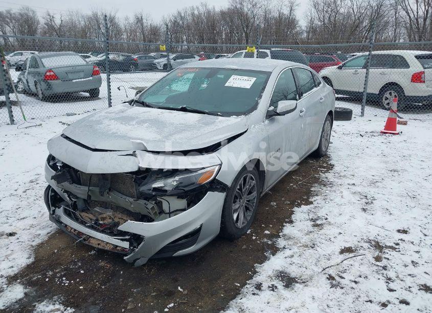 Photo 2 of 2020 Chevrolet Malibu FWD LT (VIN 1G1ZD5ST5LF051911)
