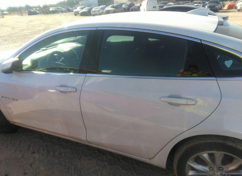 Photo 14 of 2020 Chevrolet Malibu FWD LT (VIN 1G1ZD5ST5LF054775)